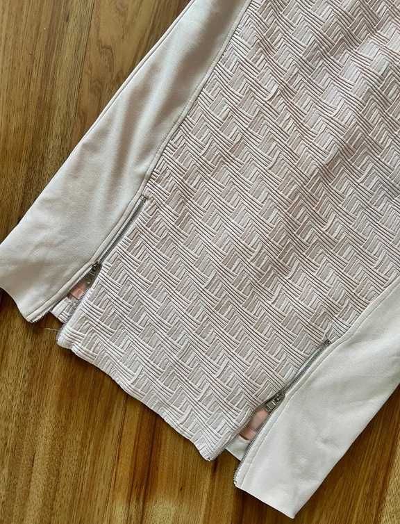 Reserved sukienka dres tekstura nude pudrowy róż m l 38 40 zamki zip