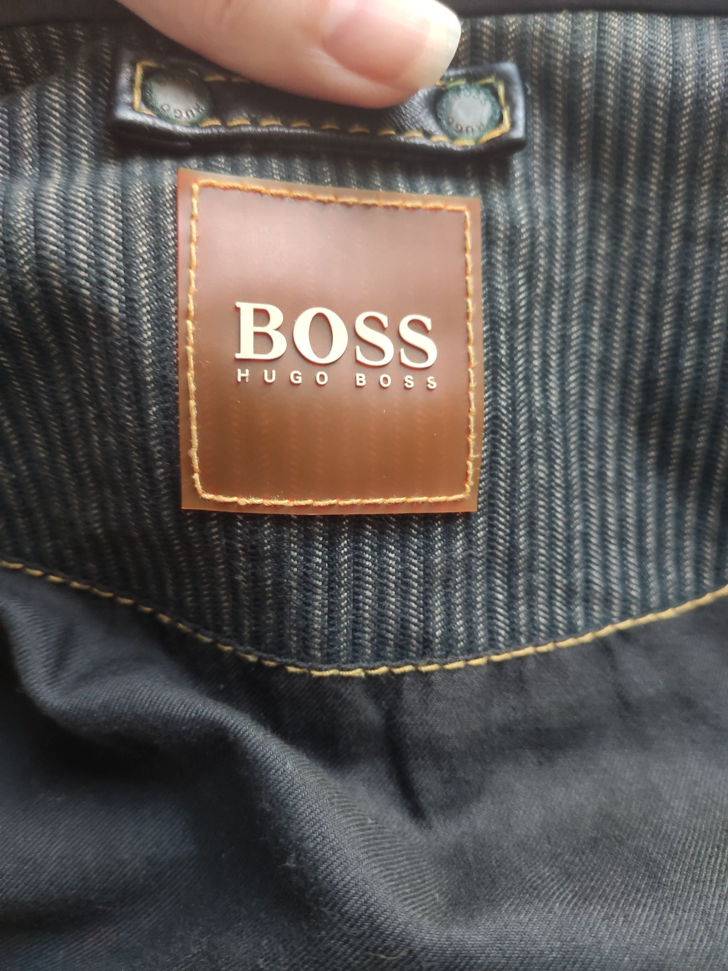 Мужская Кожаная куртка Hugo Boss. Оригинал