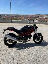 Ducati Monster 695 (TODA ORIGINAL)