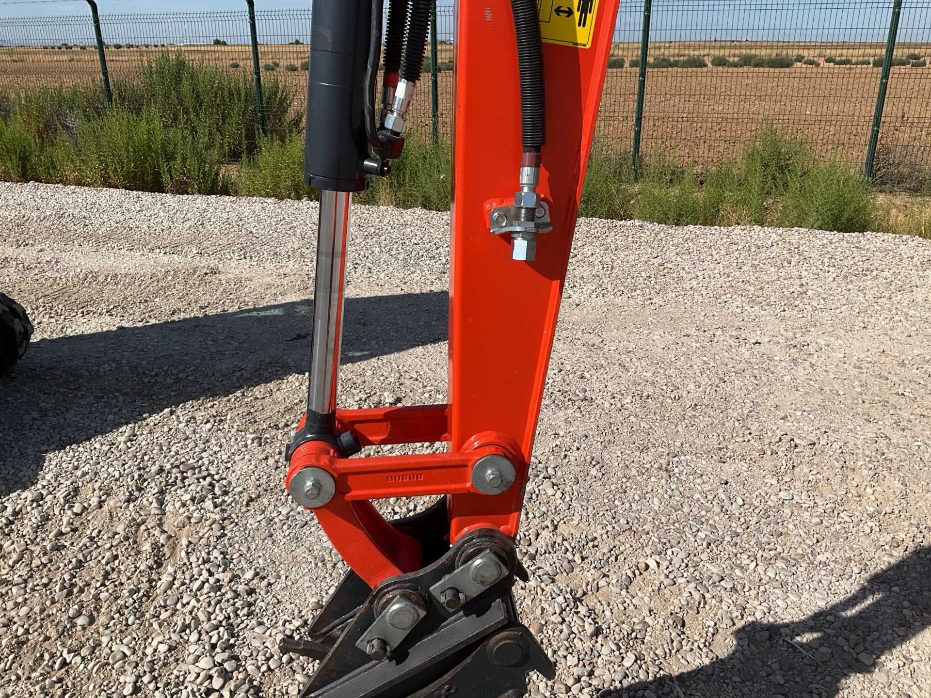 Mini giratória Kubota KX027-4