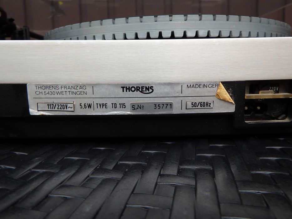 Gramofon THORENS TD 115