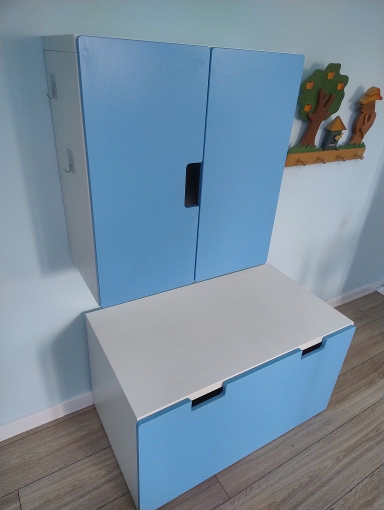 Zestaw mebli dziecięcych Ikea Stuva skrzynia na zabawki z biurkiem