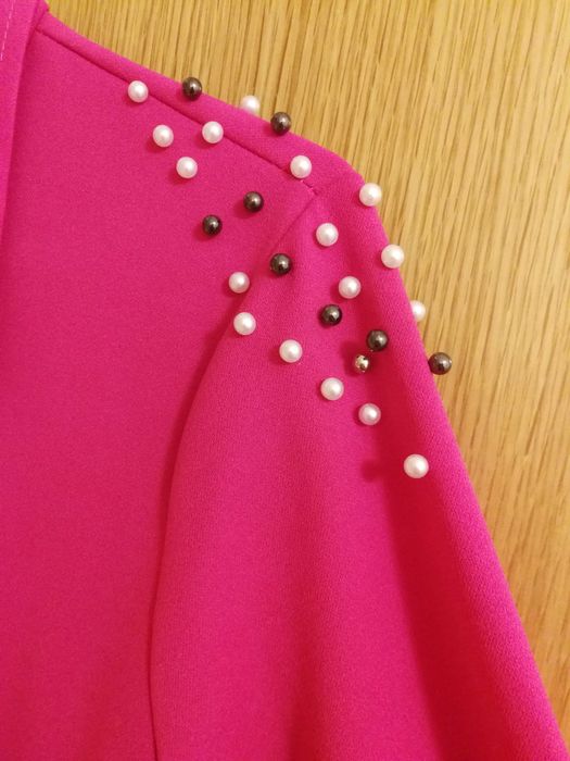 Camisa fúcsia com pérolas