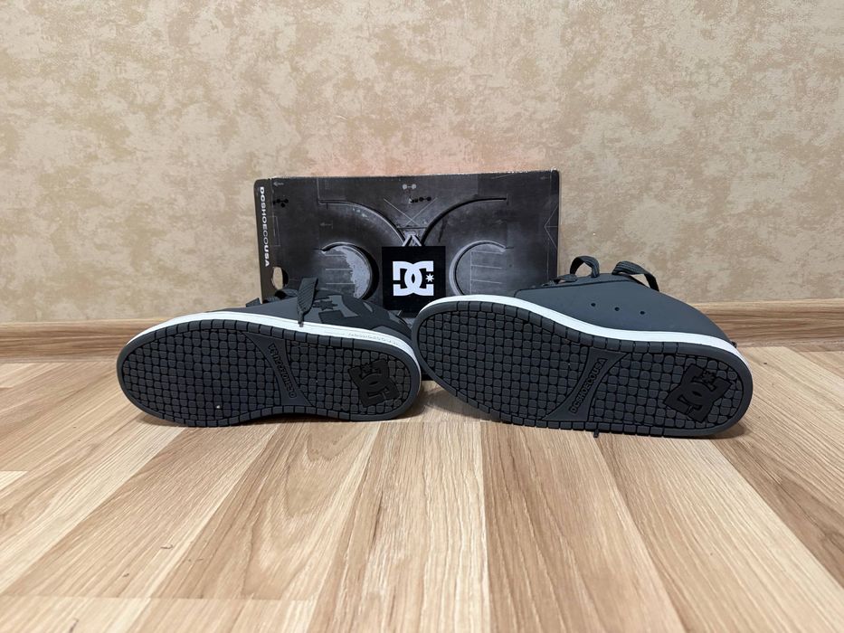 DC Shoes размер 44 28см в идеальном состоянии