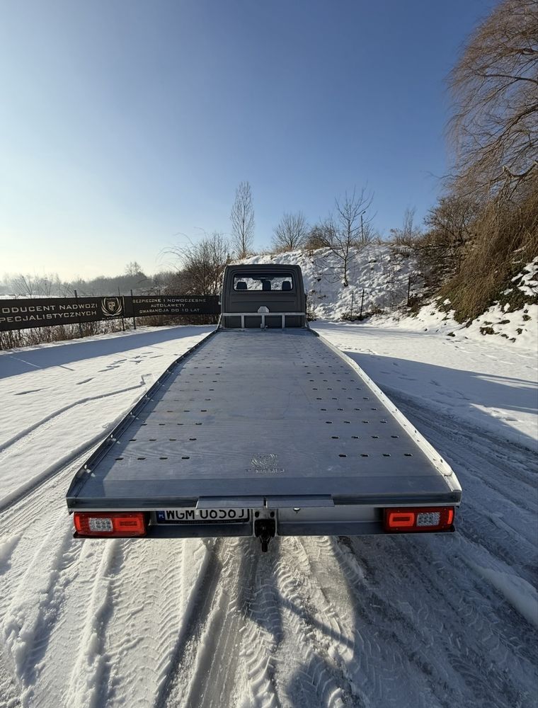 PRODUCENT autolawet aluminiowych – najazdy, platforma, zabudowa