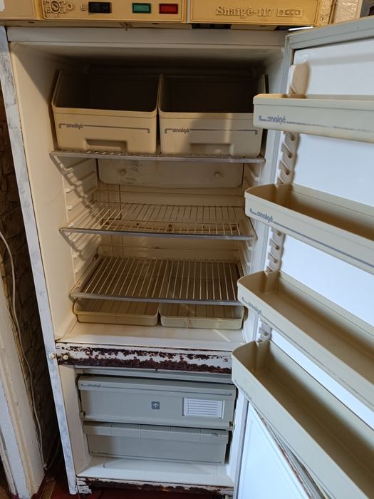 Продам старий холодильник Snaige-117