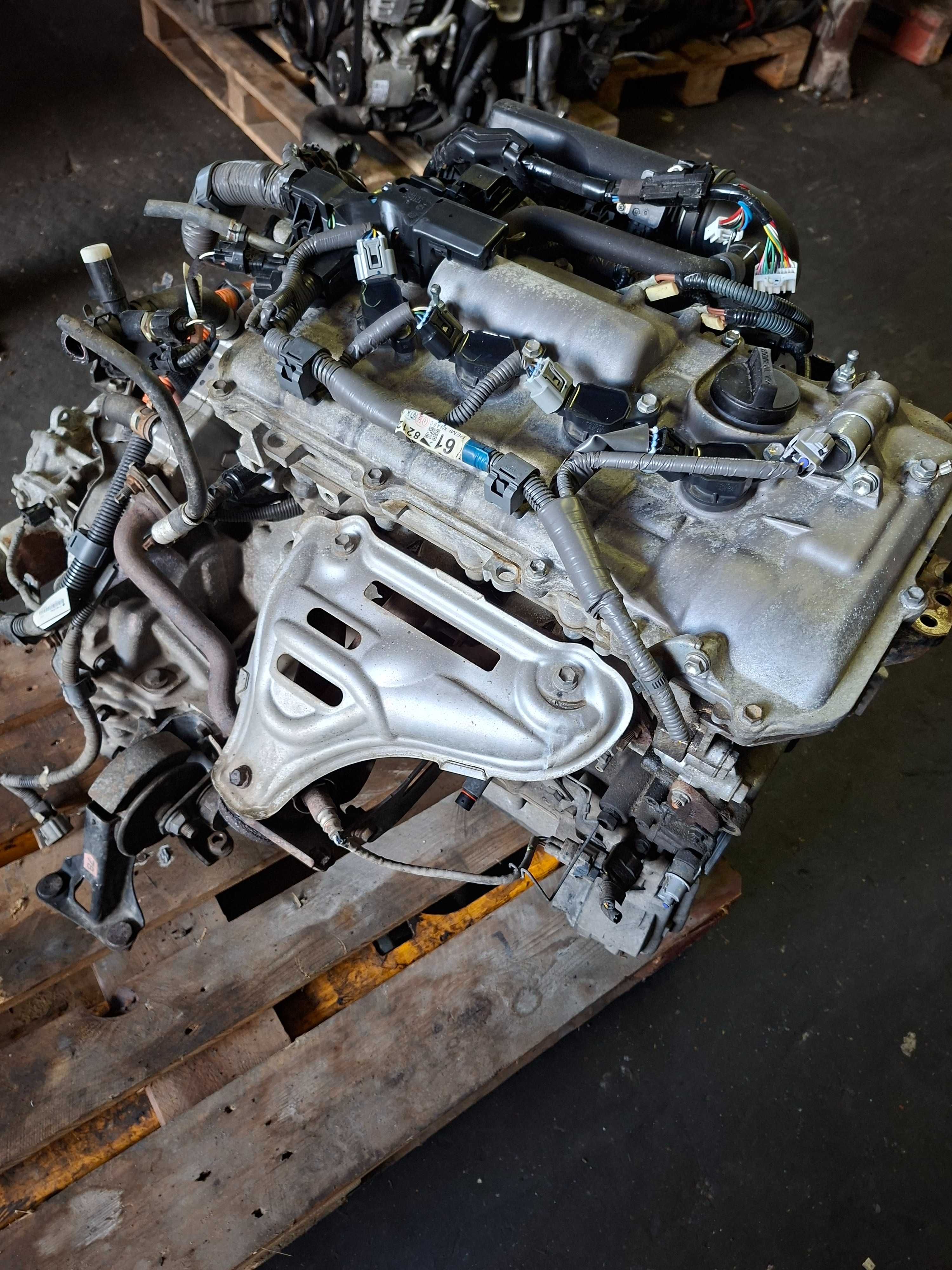 Silnik 1.8 2Zr FXE X27rW20 Toyota Prius kompletny