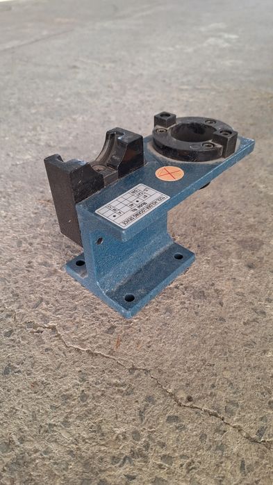 Podstawa montazowa Bt-40 cnc