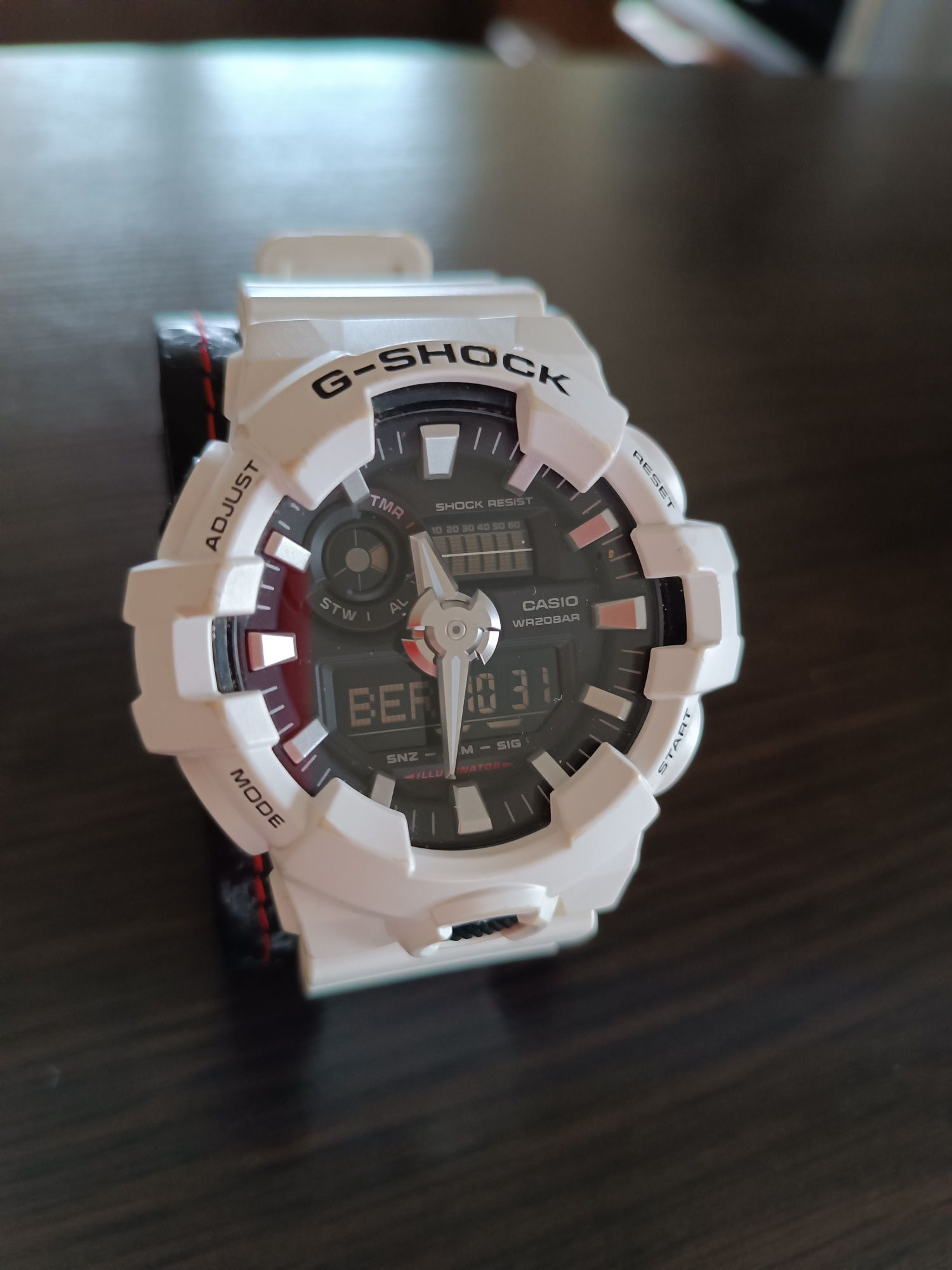 Zegarek G-SHOCK biały