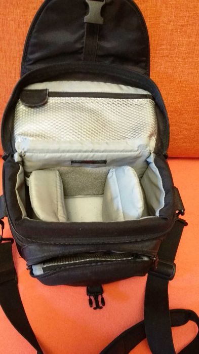 Сумка для фотоаппарата Lowepro Nova 1AW