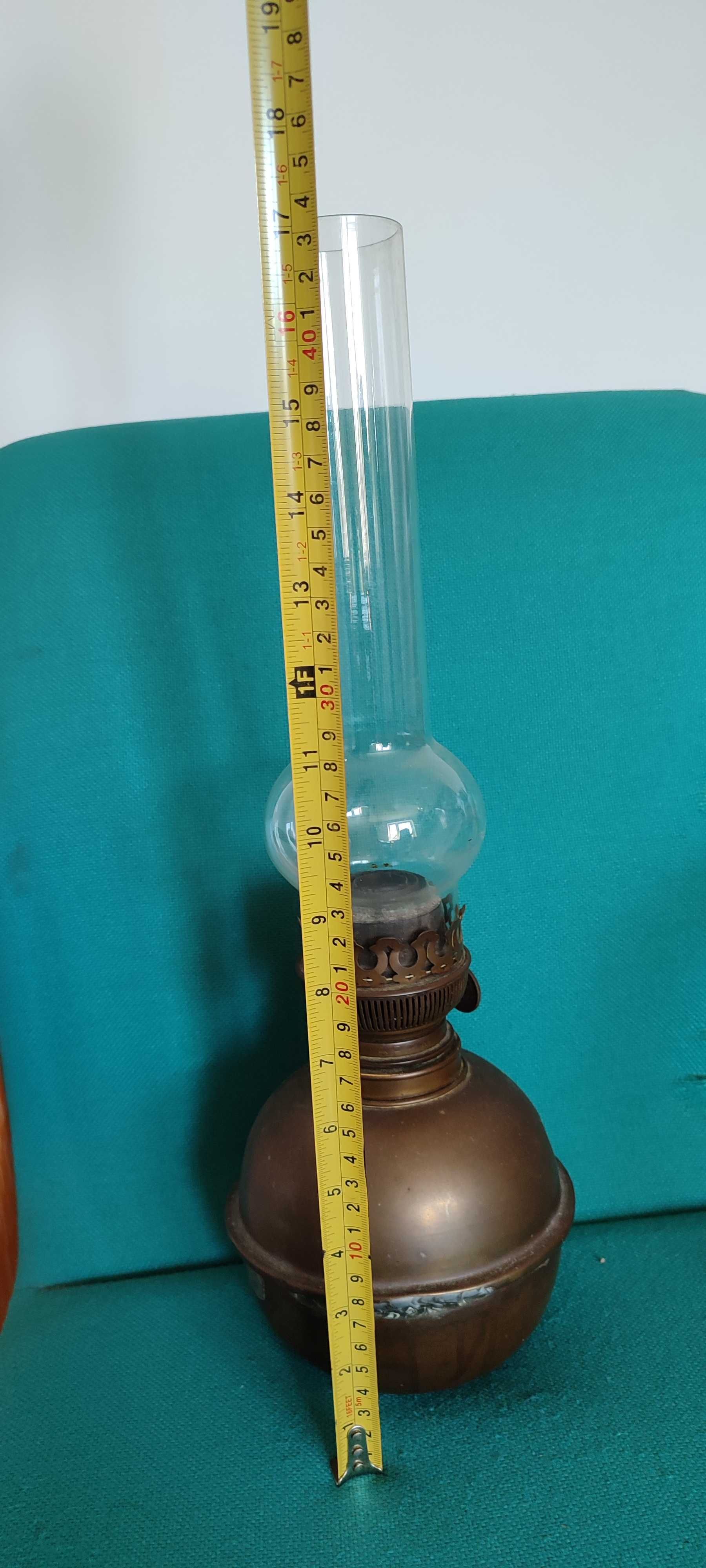 Stara lampa naftowa