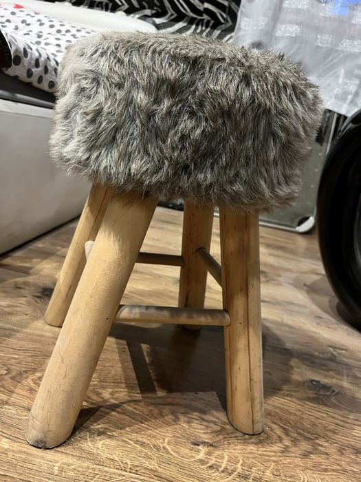 Taboret stołek drewno