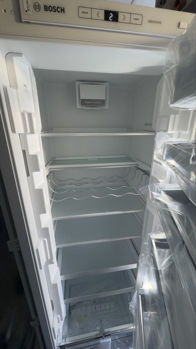 Frigorífico Encastre BOSCH Serie 6  KIR81AFE0 (Ventilado ( NOVO)