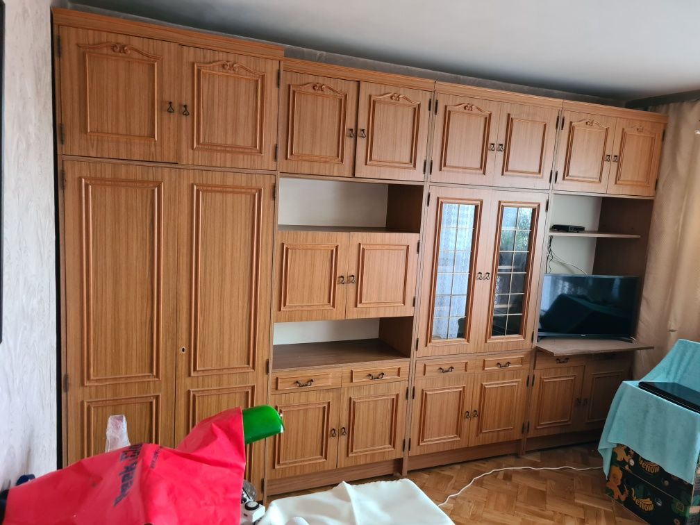 Sprzedam segment meble komplet 2.4m x 4m. Stan bardzo dobry.