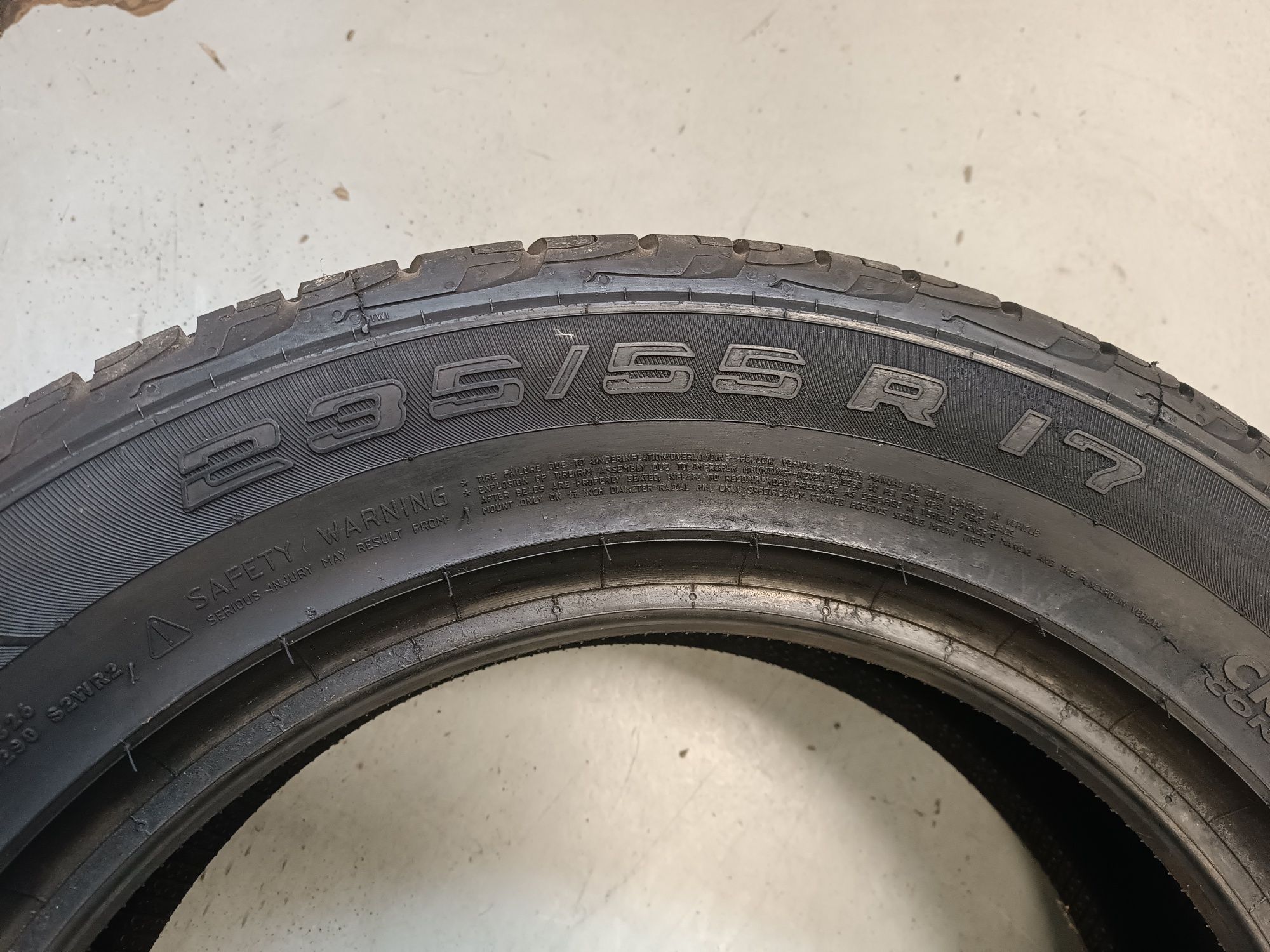 235/55R17 Continental Cross Contact