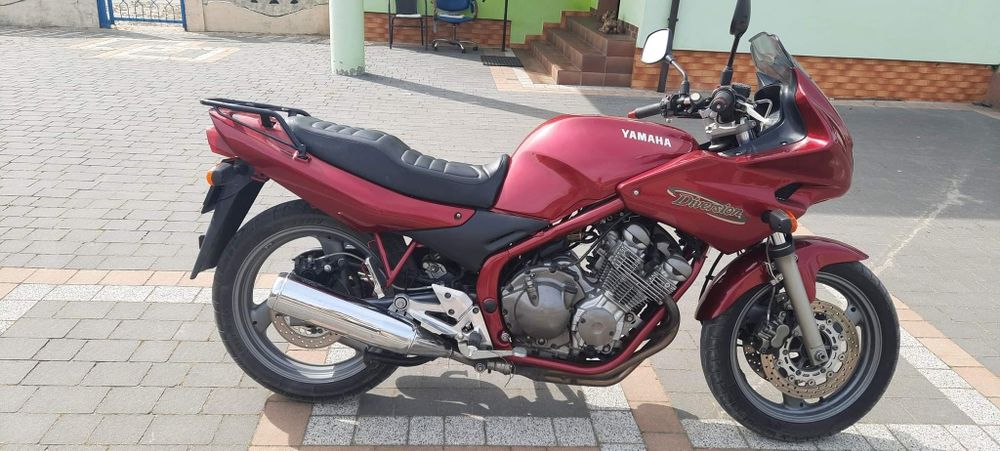 Motocykl YAMAHA XJ 600