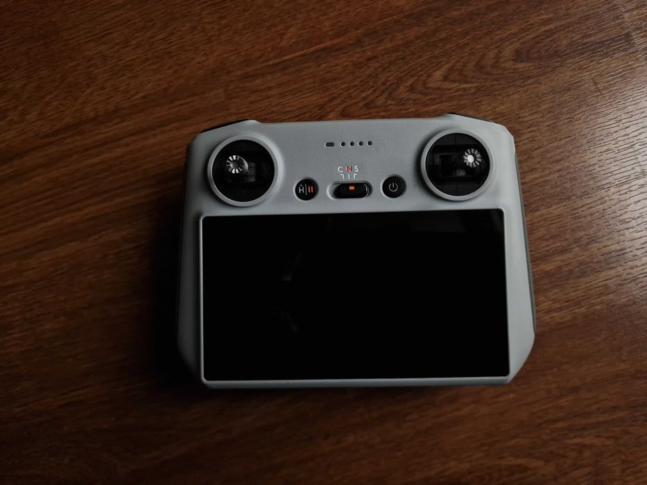 Kontroler DJI RC (od mini 3 pro)