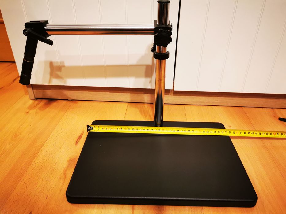 Stojak mikroskopu, uchwyt z podstawą