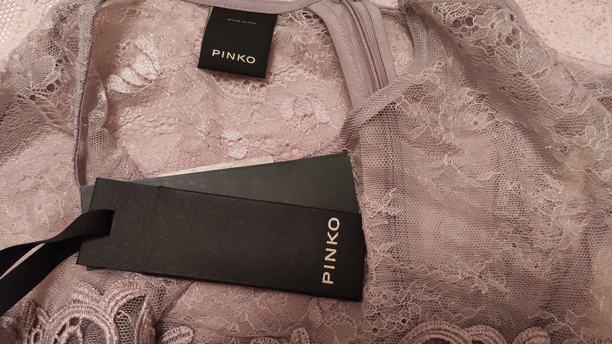 Новое нежное  платье премиум-бренда Pinko, Италия, оригинал 40 размер