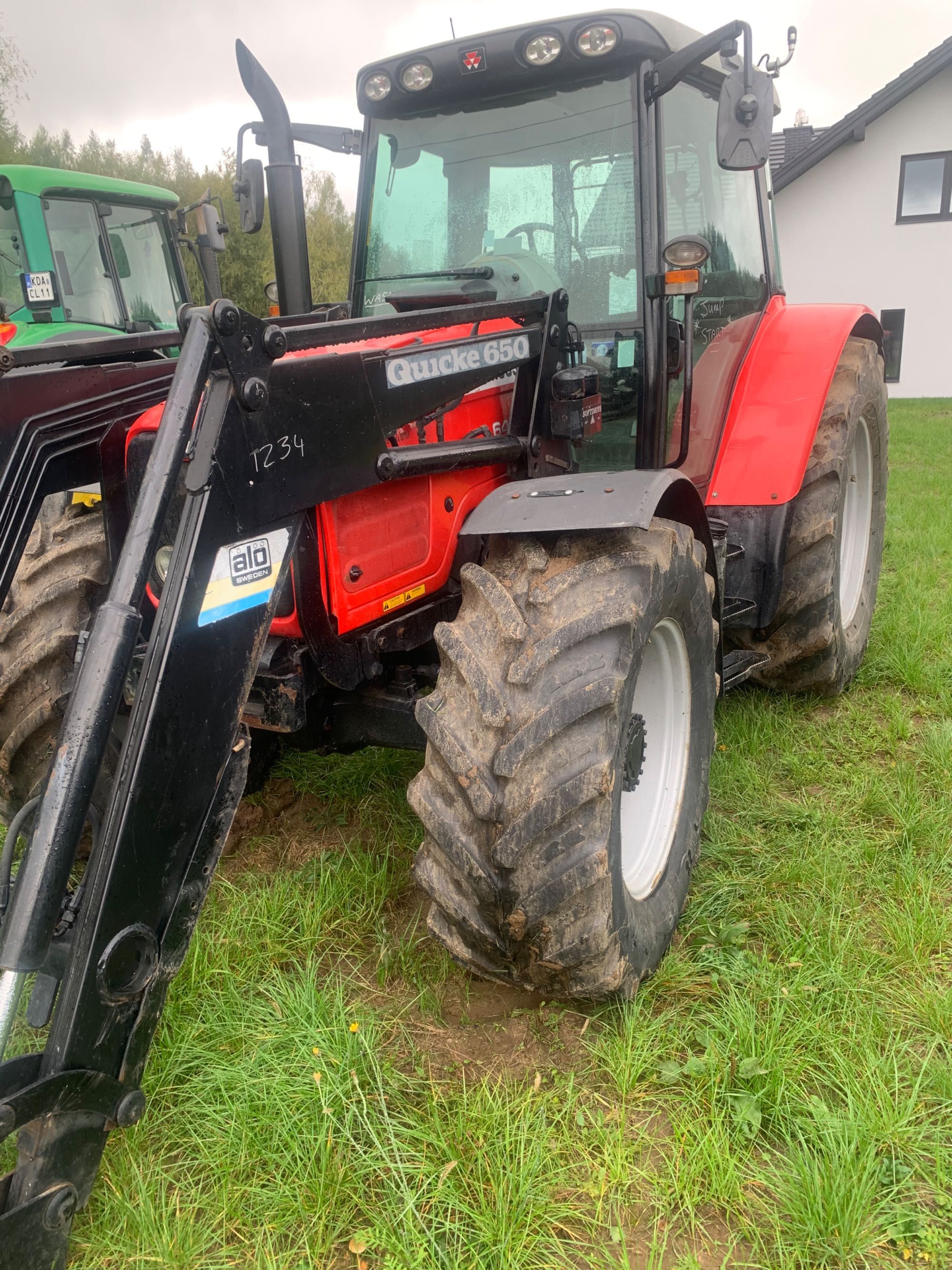 Massey Ferguson 6470