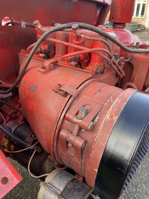 Продам трактор т16 шасік, бульдик , самозвал,припец,кузов тракторець