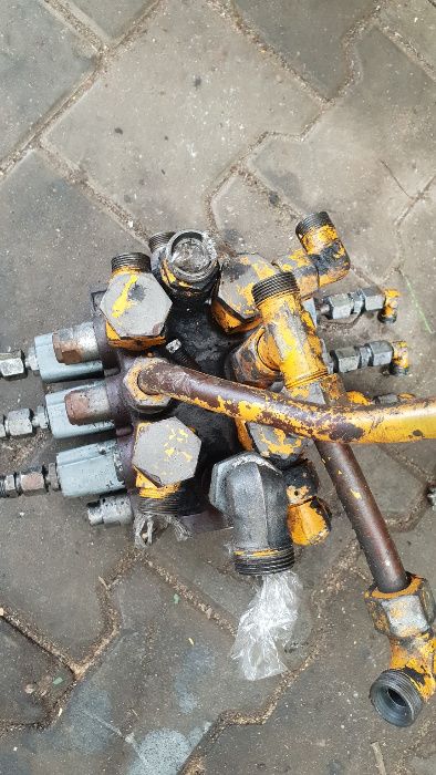 ahlmann al7 al8 rozdzielacz hydrauliczny 3 sekcyjny łyżki ładowarka