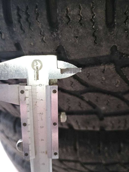 Покришки б/у _ 215/75 R16C 113/111R Tigar CargoSpeed Winter (4шт)