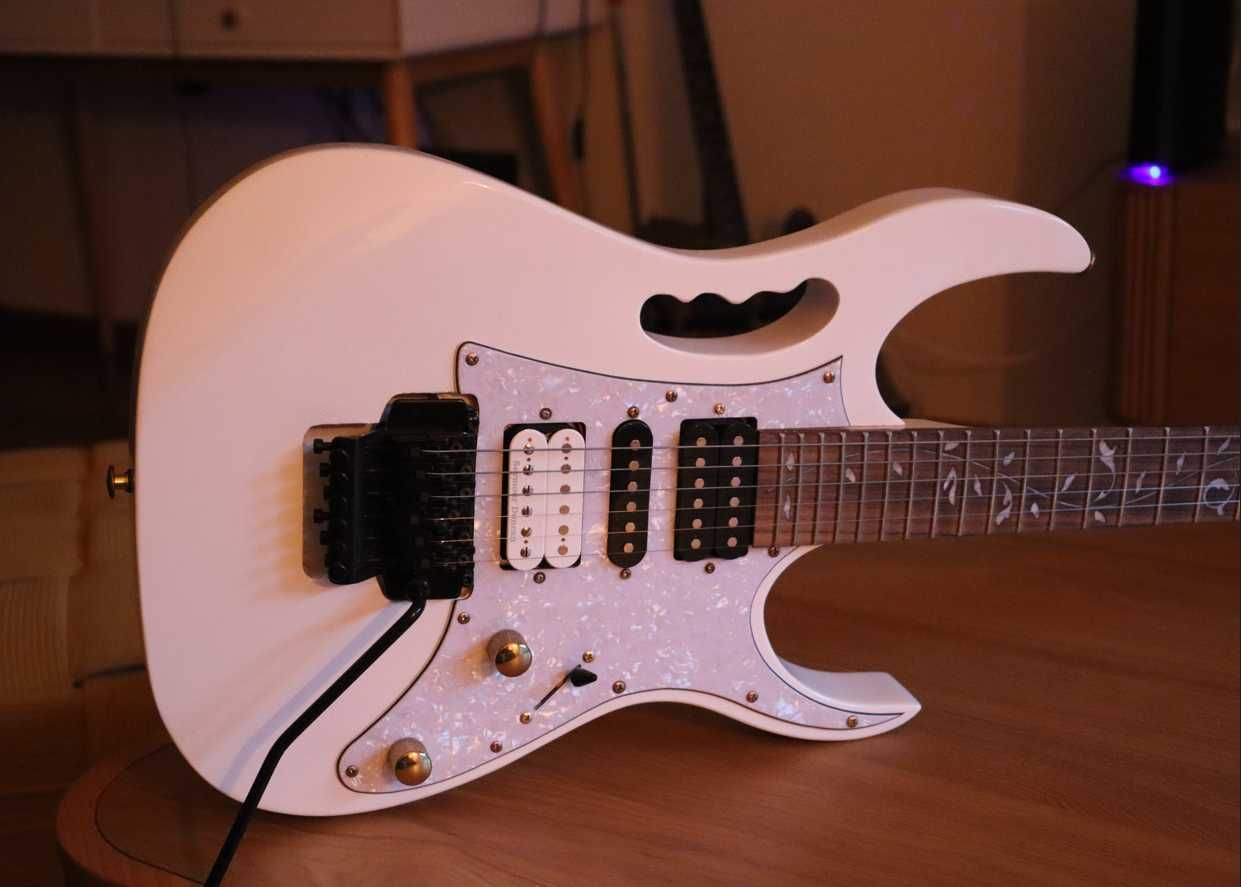 Guitarra Electrica - Custom Made Ibanez JEM - Tree of Life Inlay