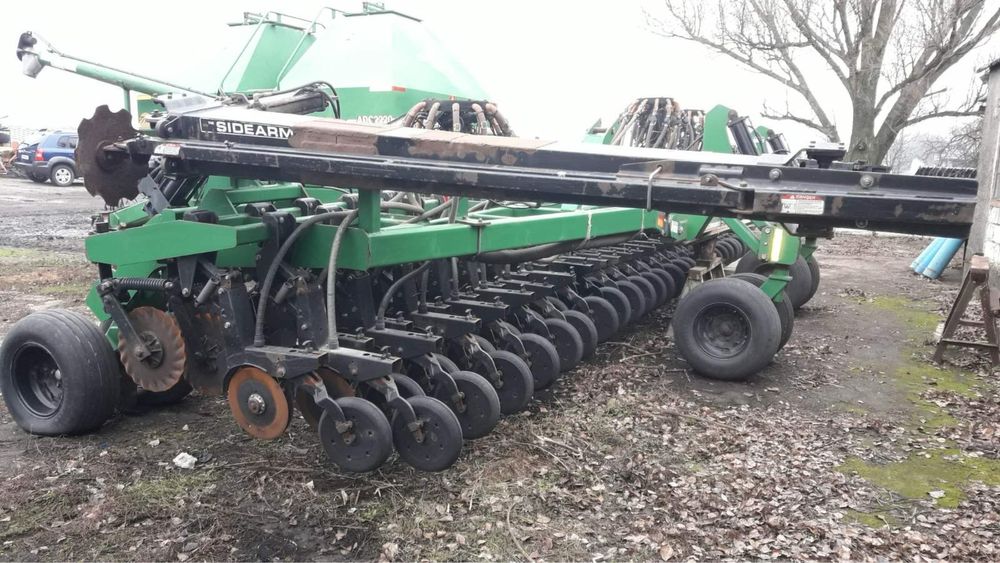 пневматична сівалка Great Plains NTA 3510 с бункером ADC 2230