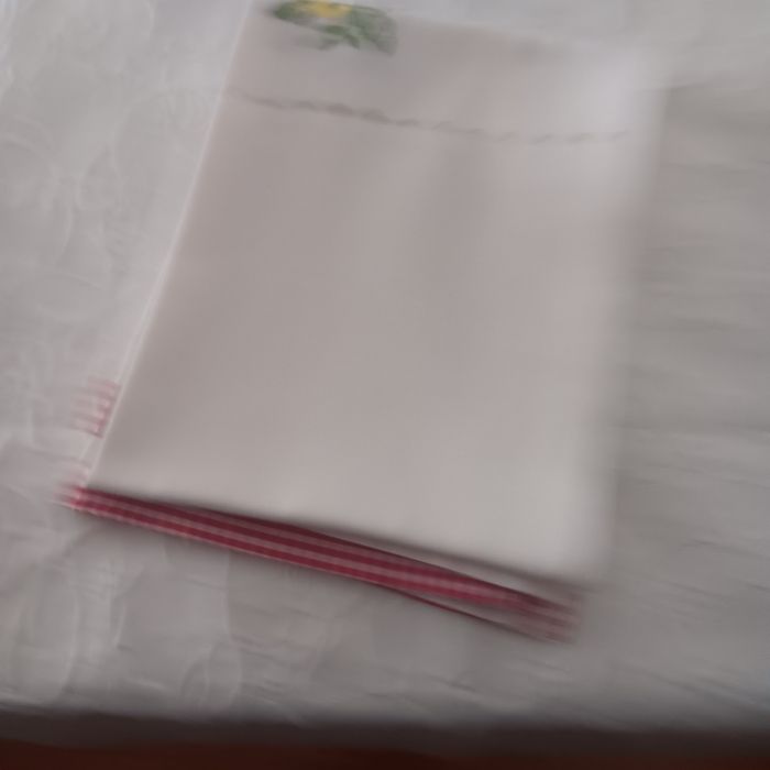 Vendo cortina para cozinha