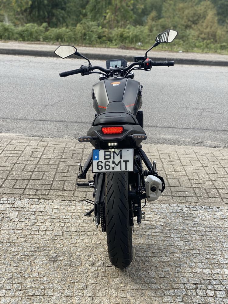 Benelli Leoncino 125