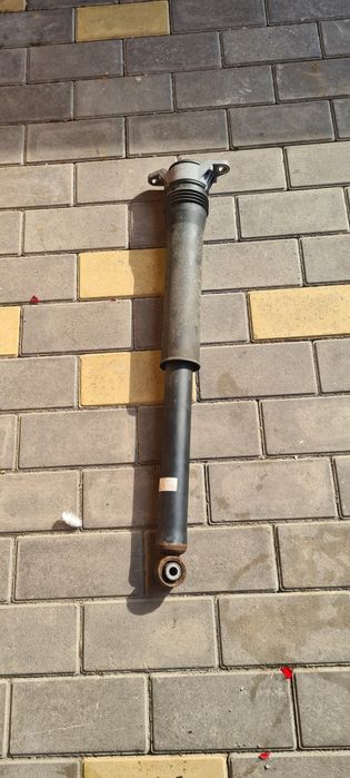 Амортизатори задні Mazda 3 bp
