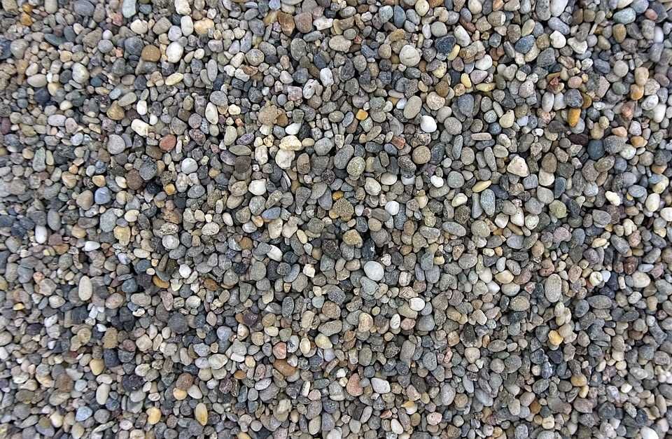 Piasek pod kostkę kamień drenarski tłuczeń na podjazdy suchy beton FV