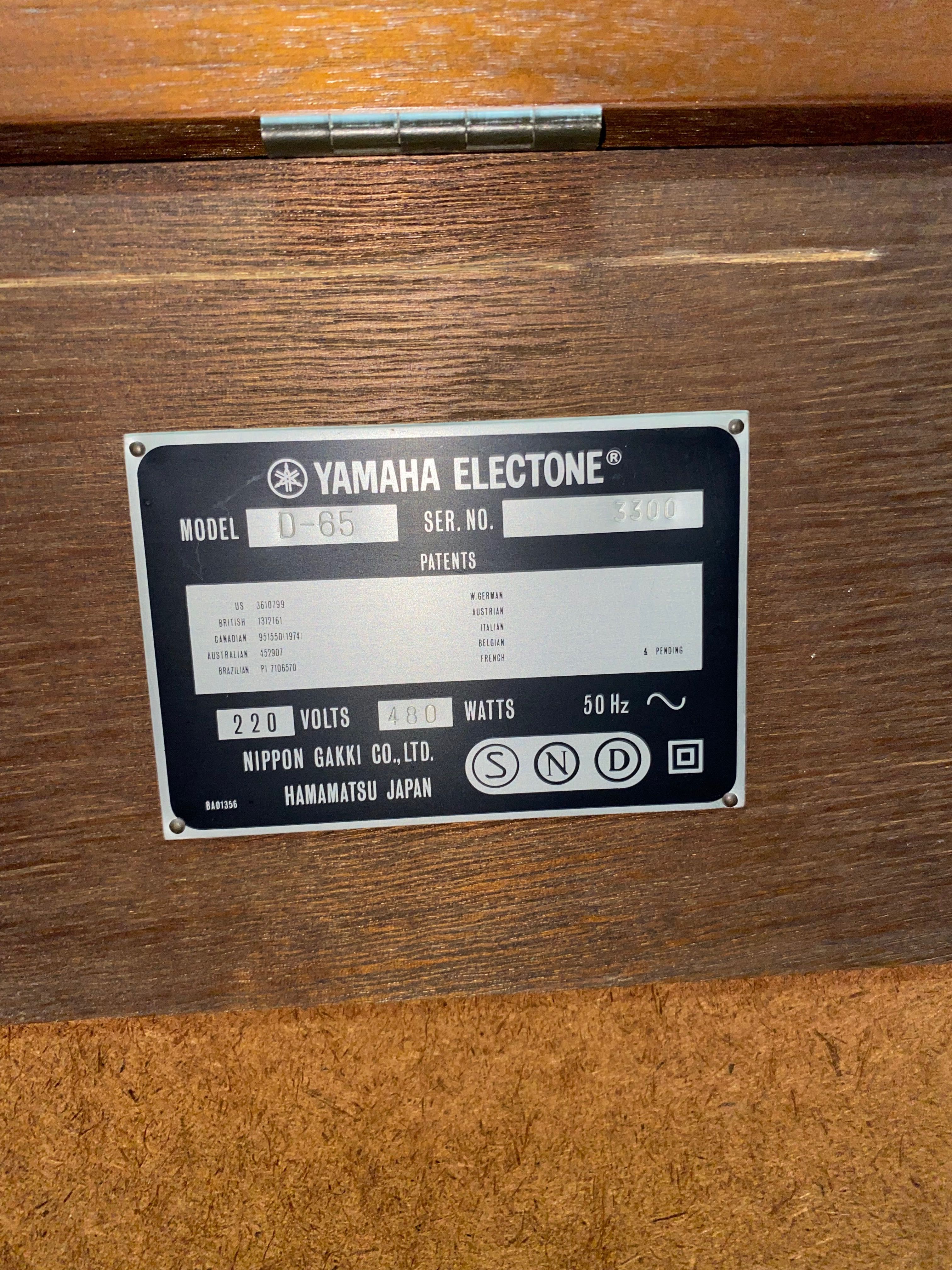 Organy Yamaha Electrone D-85