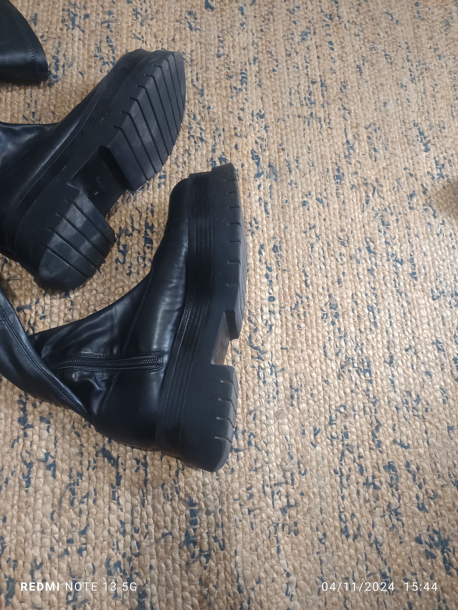 Lindas botas elásticas 37