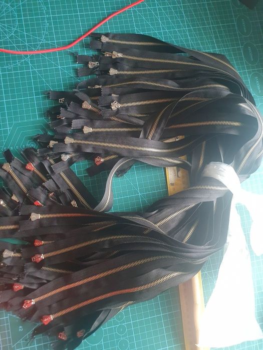 Zamki blyskawiczne YKK 5, komplet 22 sztuk