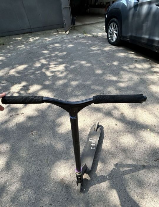 Трюковий самокат