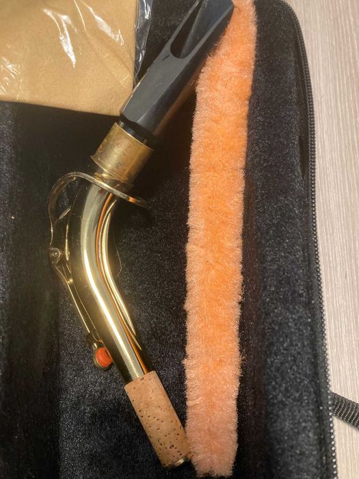 Sax Alto pouco utilizado