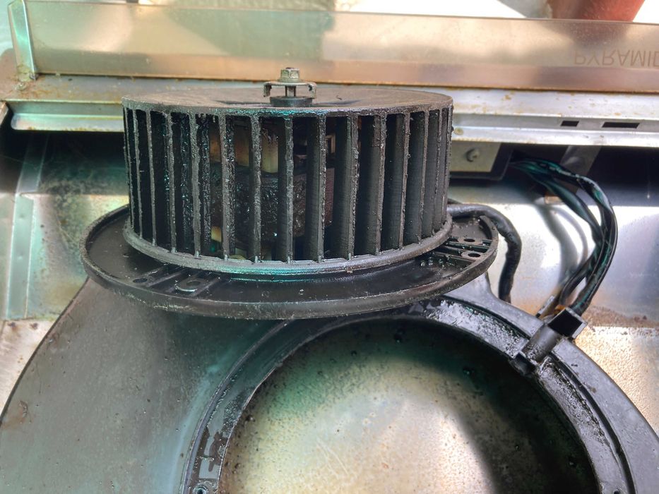 Кухонная вытяжка Pyramida WH10-50 (стальная, пищит мотор)