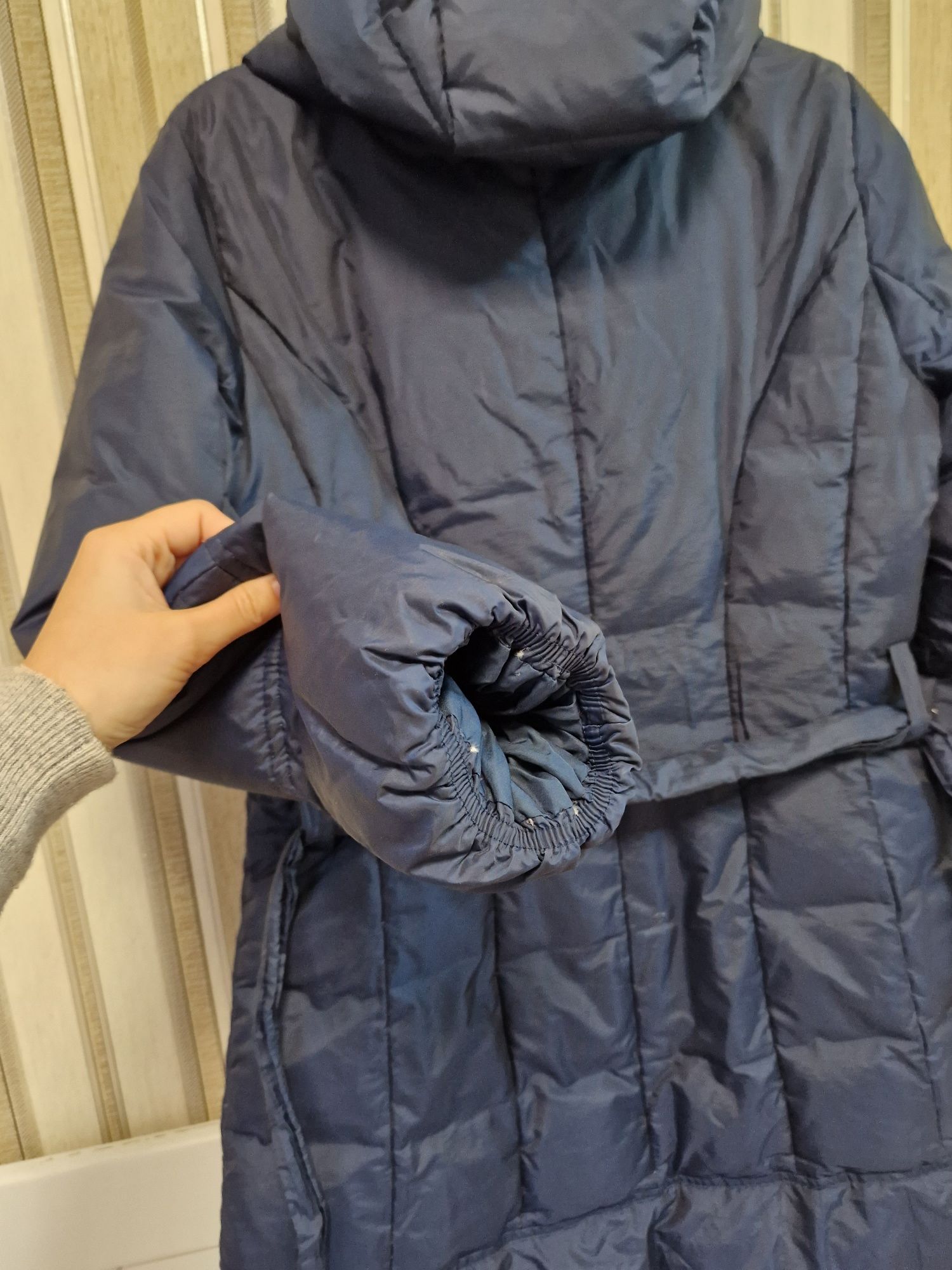 Куртка пуховик weekend maxmara курточка розмір s m темно синього кольо