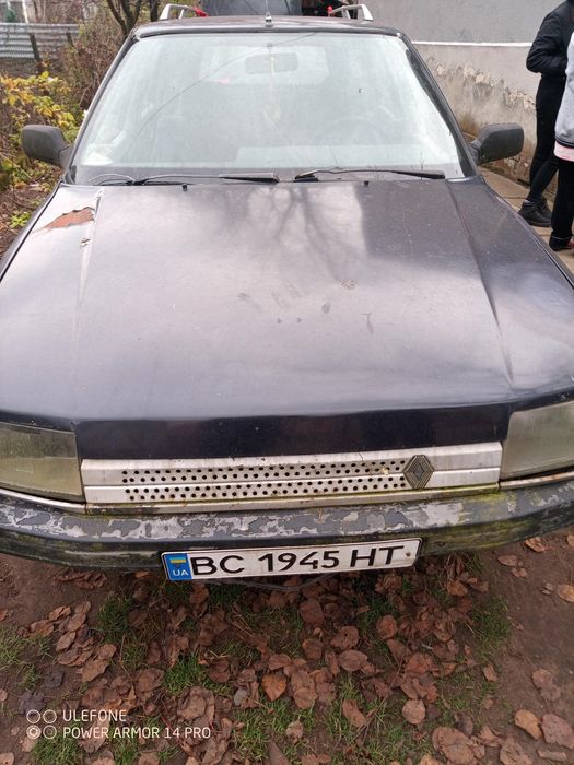 Рено Невада 21 на запчастини