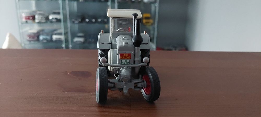 Model 1:32 Lanz Buldog SIKU