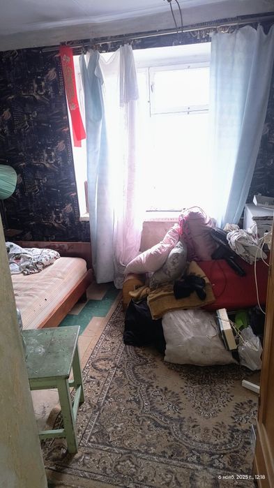 Продам 3-х. комнатную квартиру под ремонт..