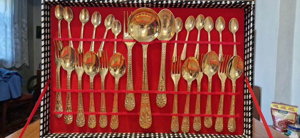 Столові прилади E.P.Zing