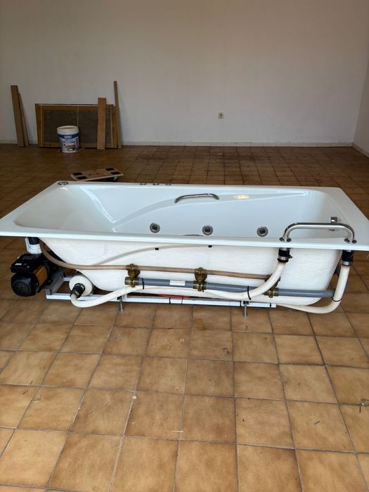 Banheira de hidromassagem