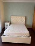Cama de casal em bom estado