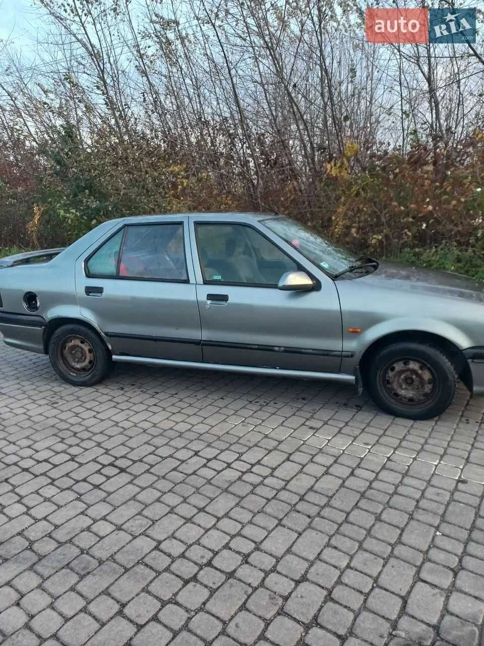 Renault 19 1992року