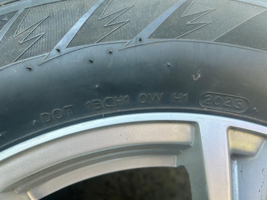 Продам зимову шину резину гуму на дисках Hankook Winter i*pike x R17