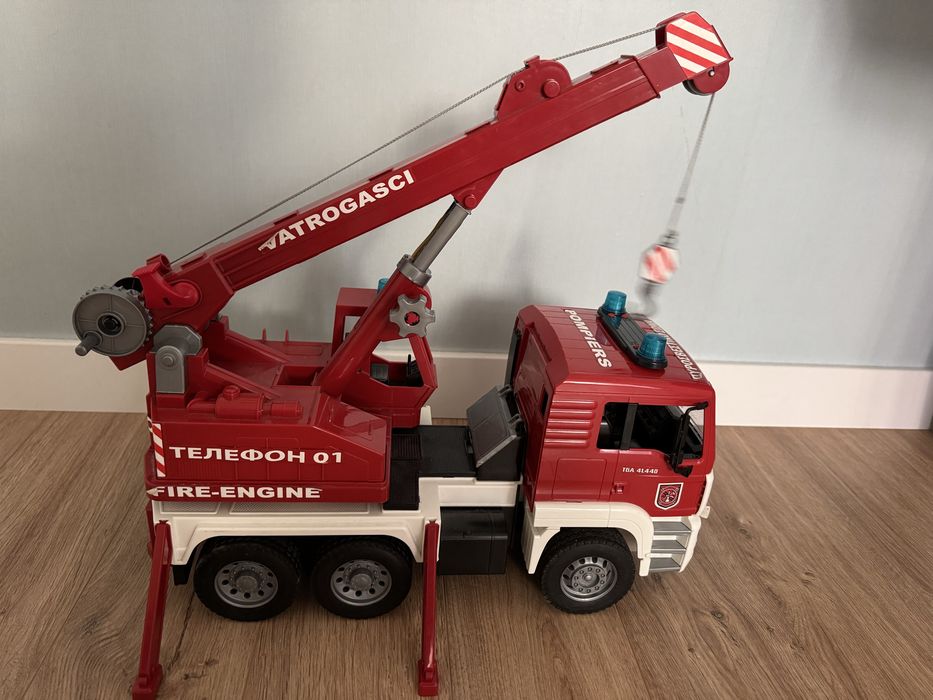 Автокран Bruder в гарному стані
