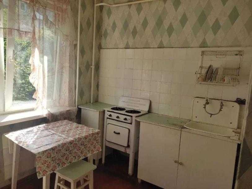 Продам небольшую 2-ку на Одесской . Супер цена